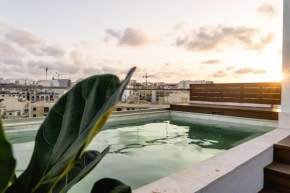 Luxurious & Stylish Penthouse with Private Pool